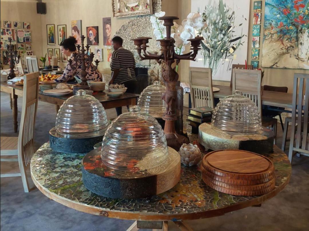 Art And Soul Restaurant, Accommodation, French Bar And Art Gallery Парейс Екстериор снимка