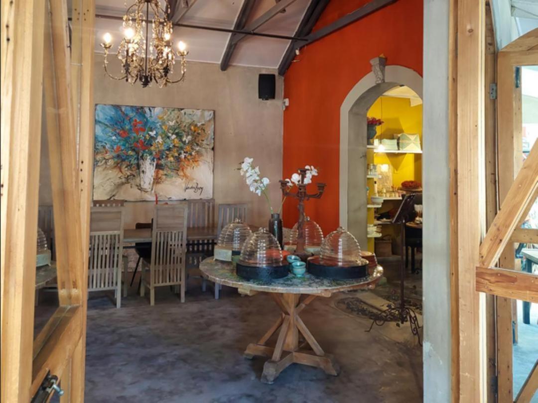 Art And Soul Restaurant, Accommodation, French Bar And Art Gallery Парейс Екстериор снимка